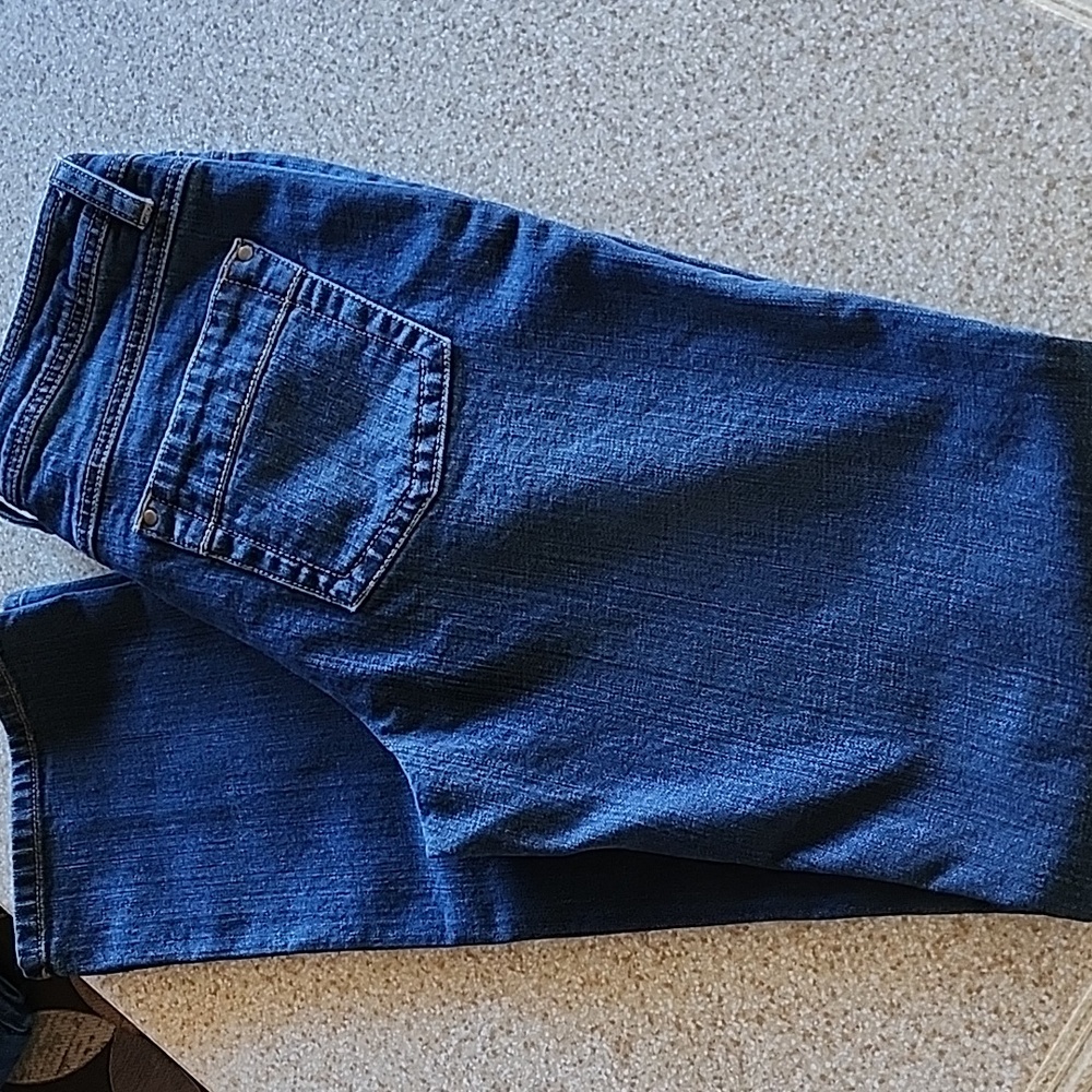 CAbi Slim Straight Leg Jean Size 8, Like New - Picture 2 of 10